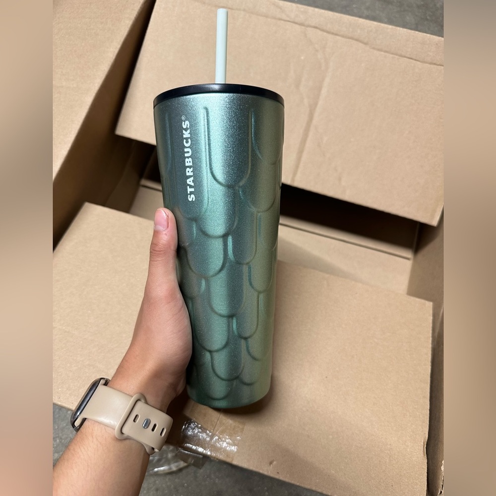 NEW venti Starbucks mermaid scale tumbler